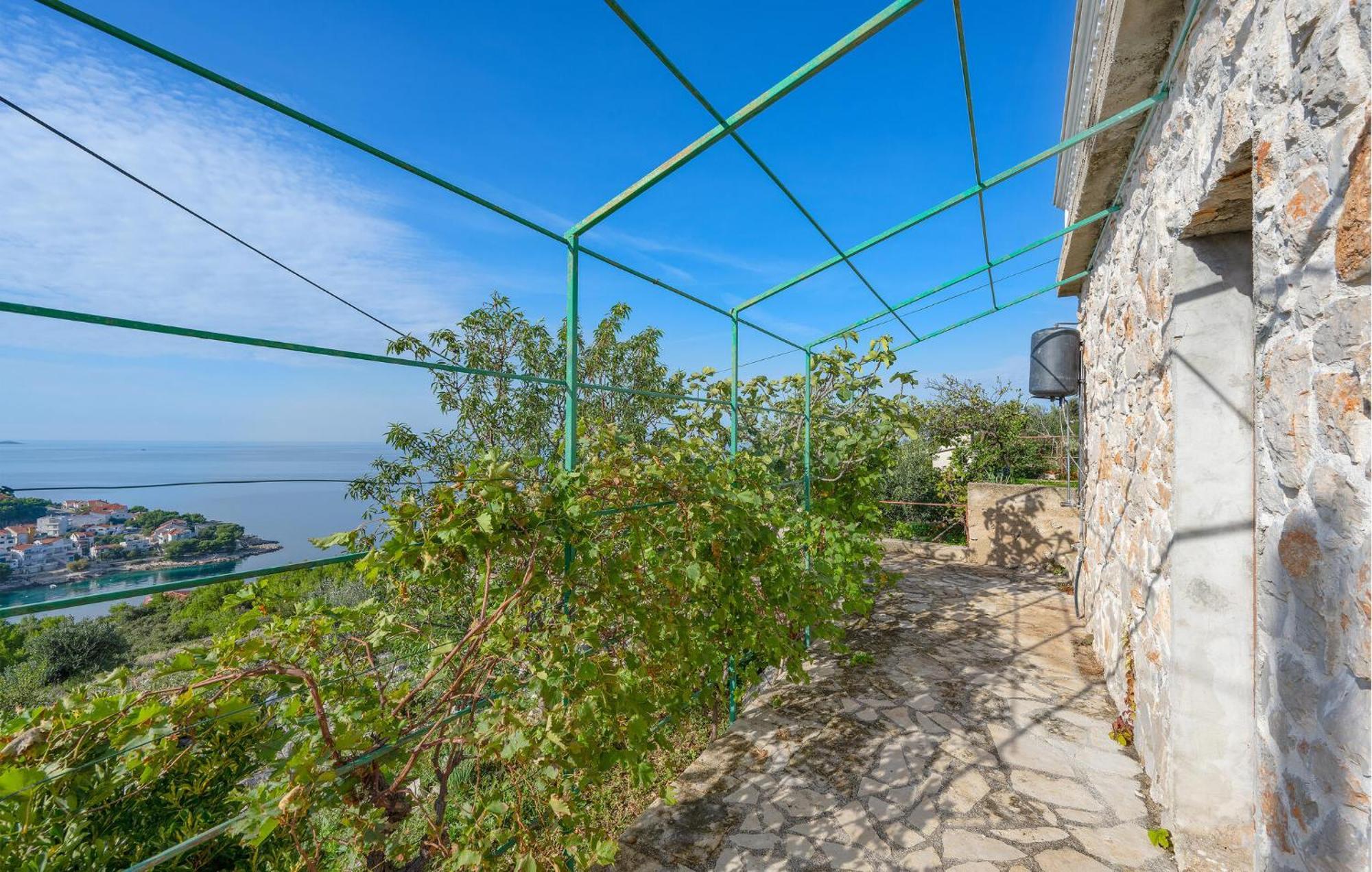 1 Bedroom Stunning Apartment In Primošten Dış mekan fotoğraf